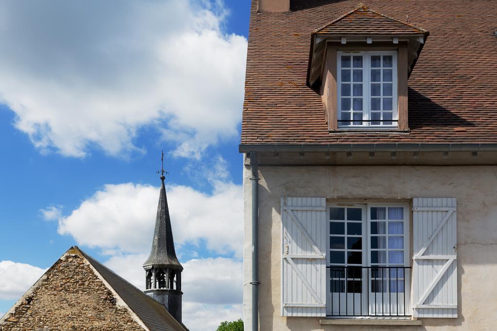 Western Blanche De Castille 3* Dourdan