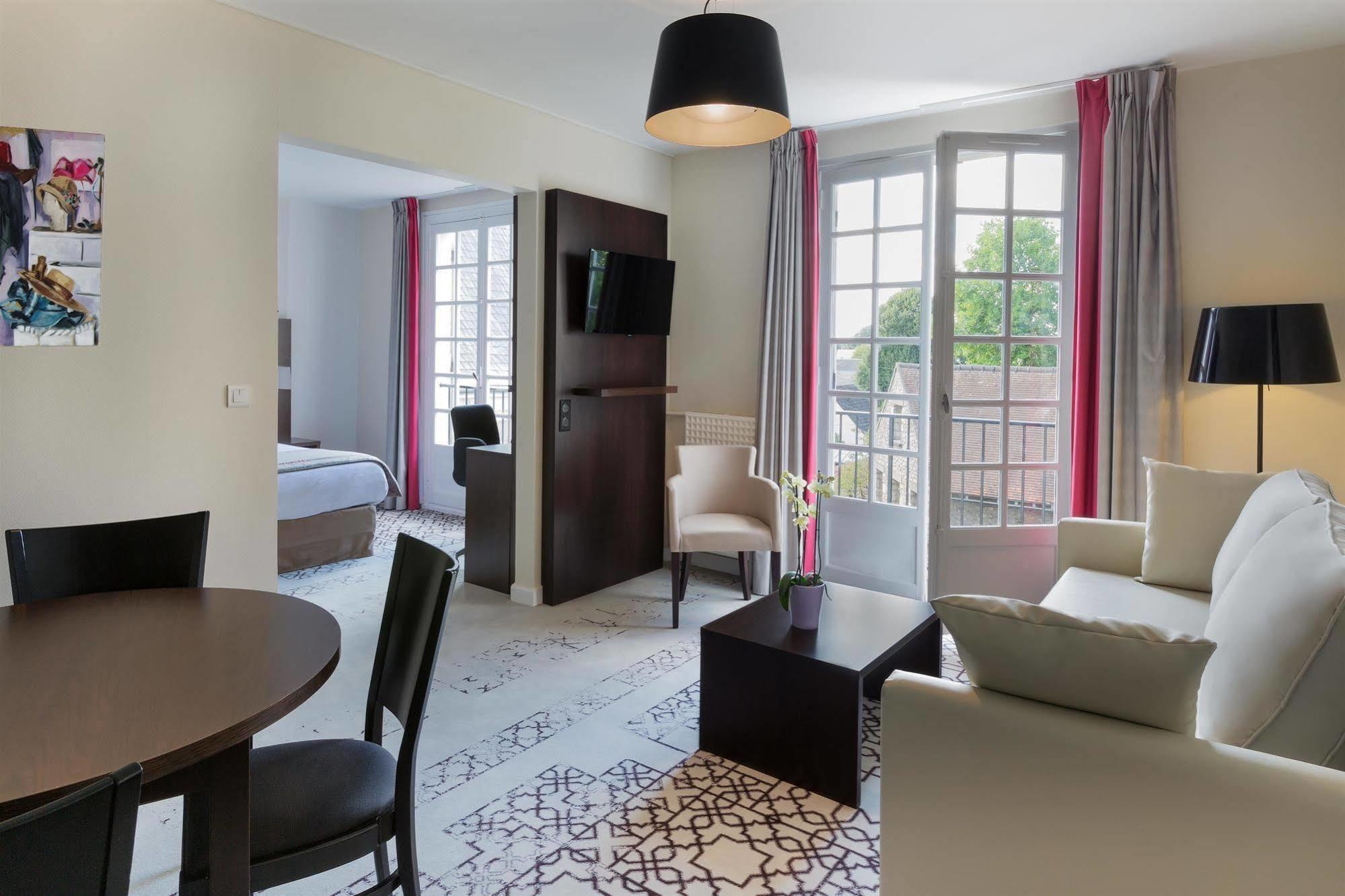 Western Blanche De Castille Hotel Dourdan